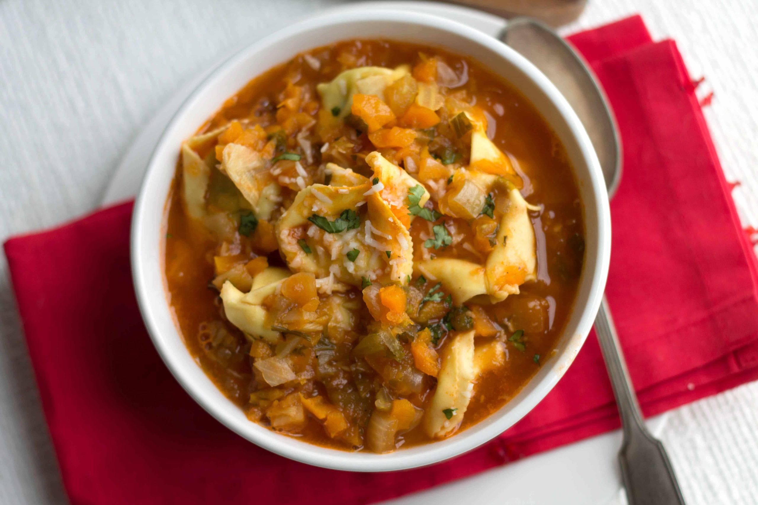 Comforting Italian Tortellini Soup: Easy Veggie-Packed Delight